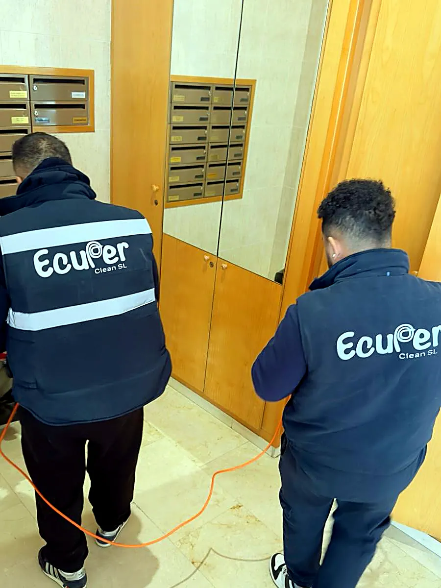 Mantenimiento del portal de una comunidad